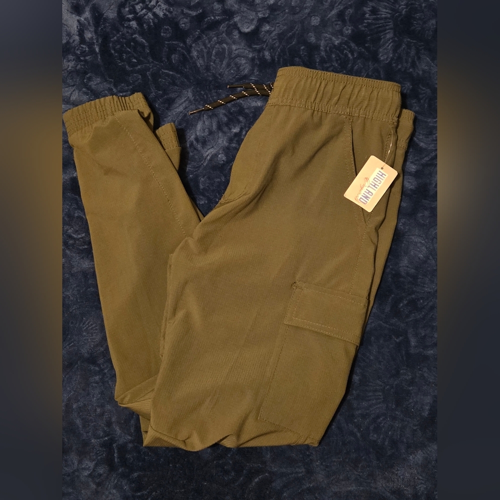 NWT Highland Originals Boy's Size 14/16 Olive Green Cargo Tech Pants